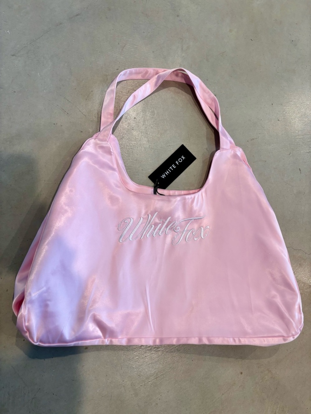 Sale! NWT Exclusive White Fox Boutique Large Pink Logo Branded Festival Tote
